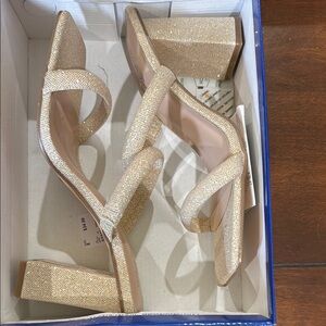 Valenti Franco Gold Heels with Elegant Design